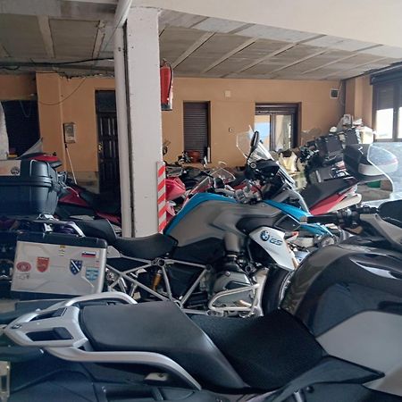 Hotel Alina Cangas De Narcea Ngoại thất bức ảnh